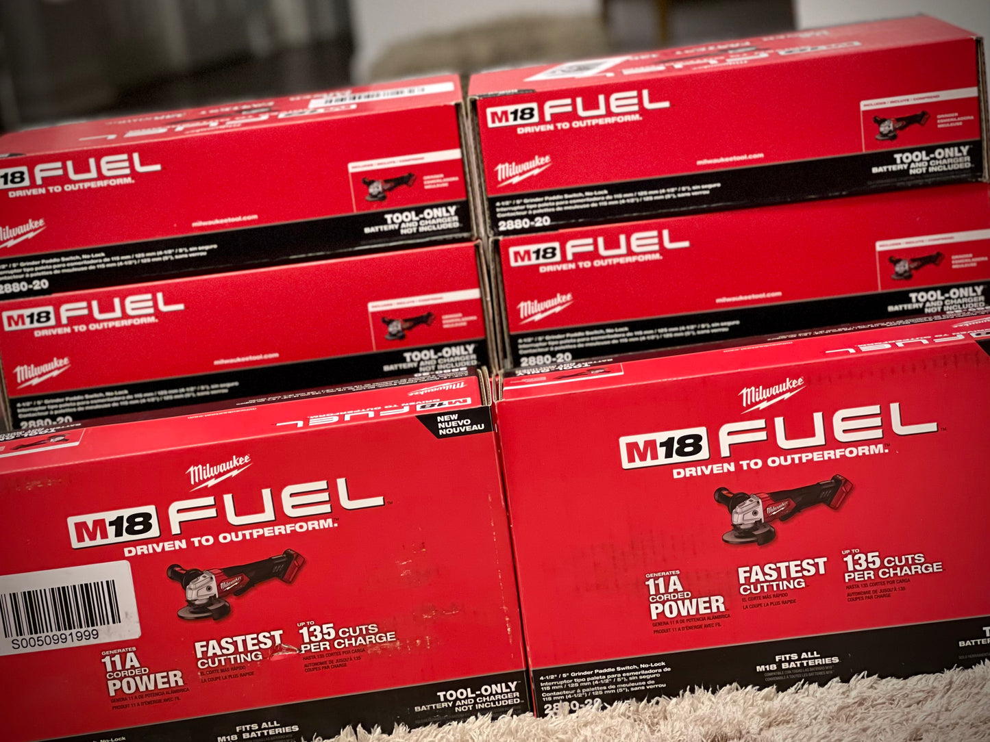 Milwaukee M18 FUEL bürstenloser 4-1/2 Zoll/5 Zoll kabelloser kleiner Winkelschleifer mit No-Lock-Paddelschalter (nur Werkzeug)