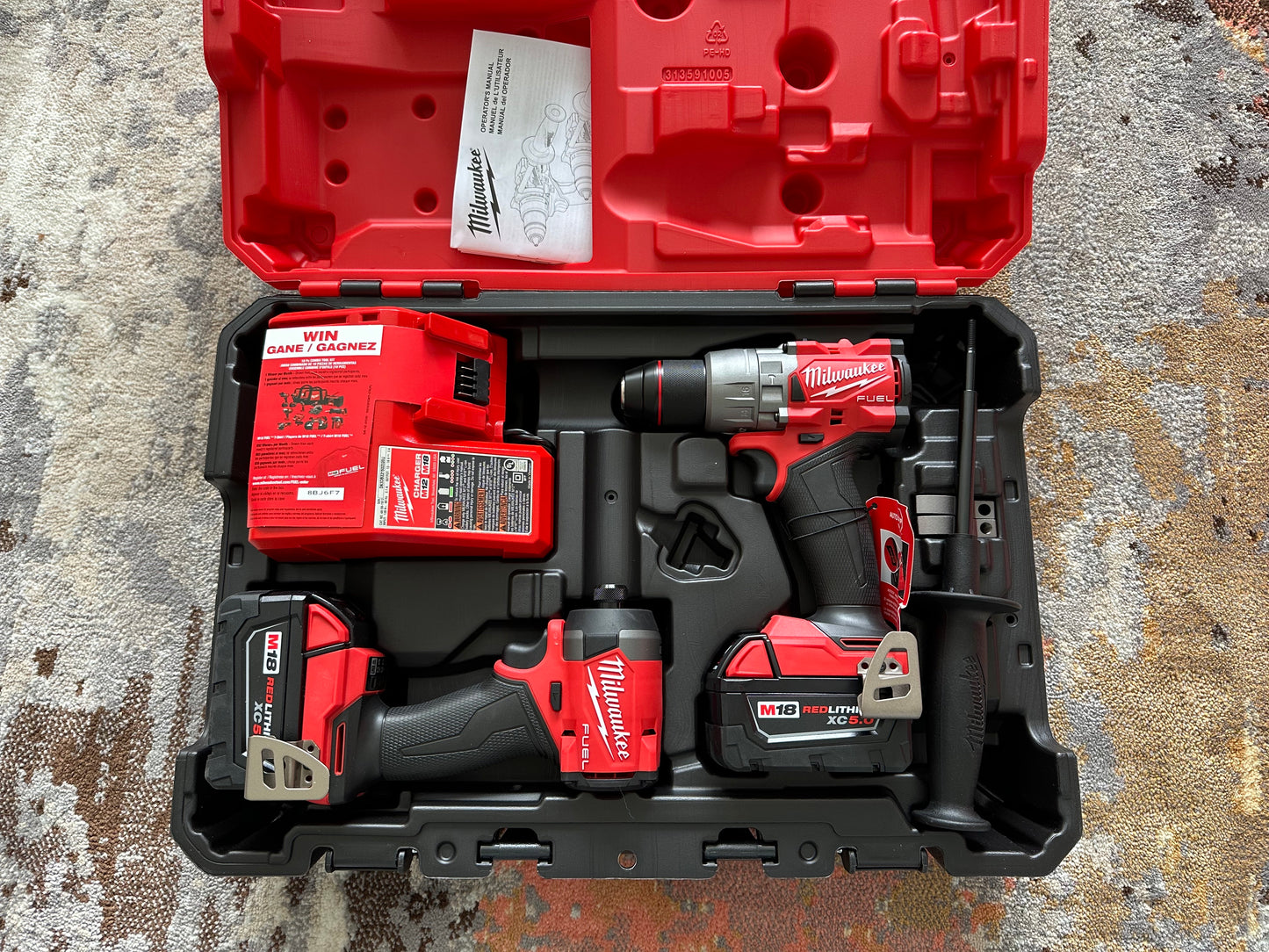 Milwaukee M18 Fuel-Bohrhammer und Schlagschrauber-Kombiset (3697-22)
