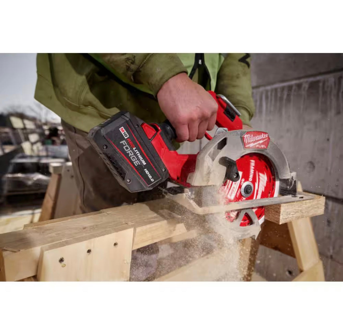 Milwaukee FORGE Starter Kit with 12.0Ah Battery and Rapid Charger