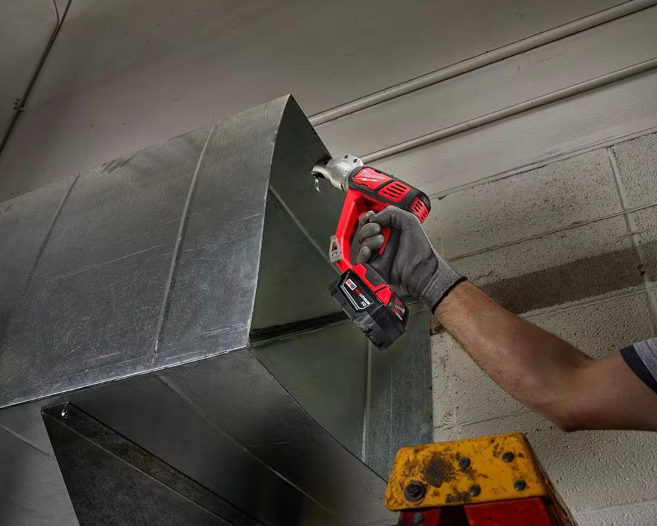 Milwaukee Cordless 18-Gauge Double Cut Metal Shear (2635-20)