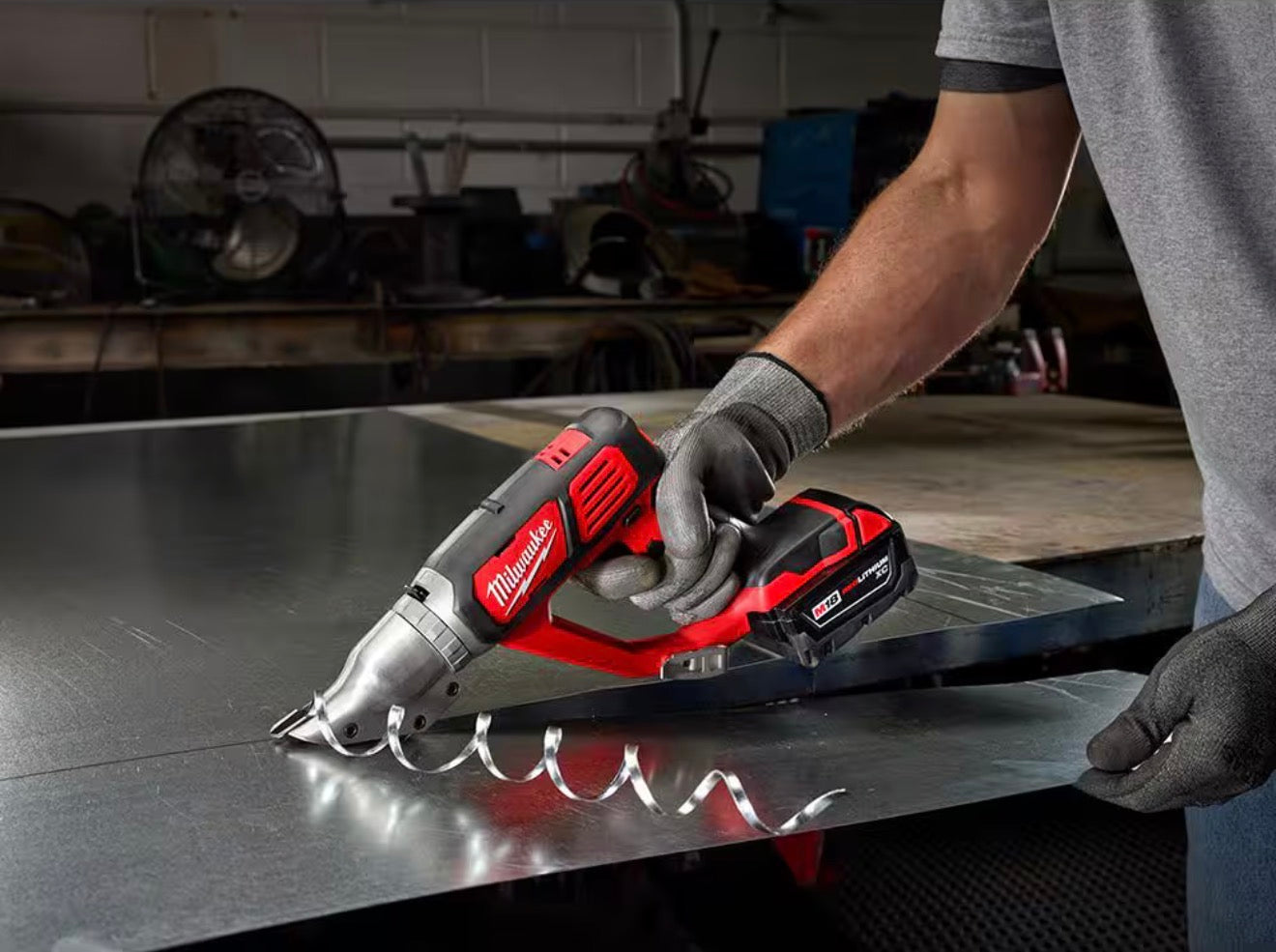 Milwaukee Cordless 18-Gauge Double Cut Metal Shear (2635-20)