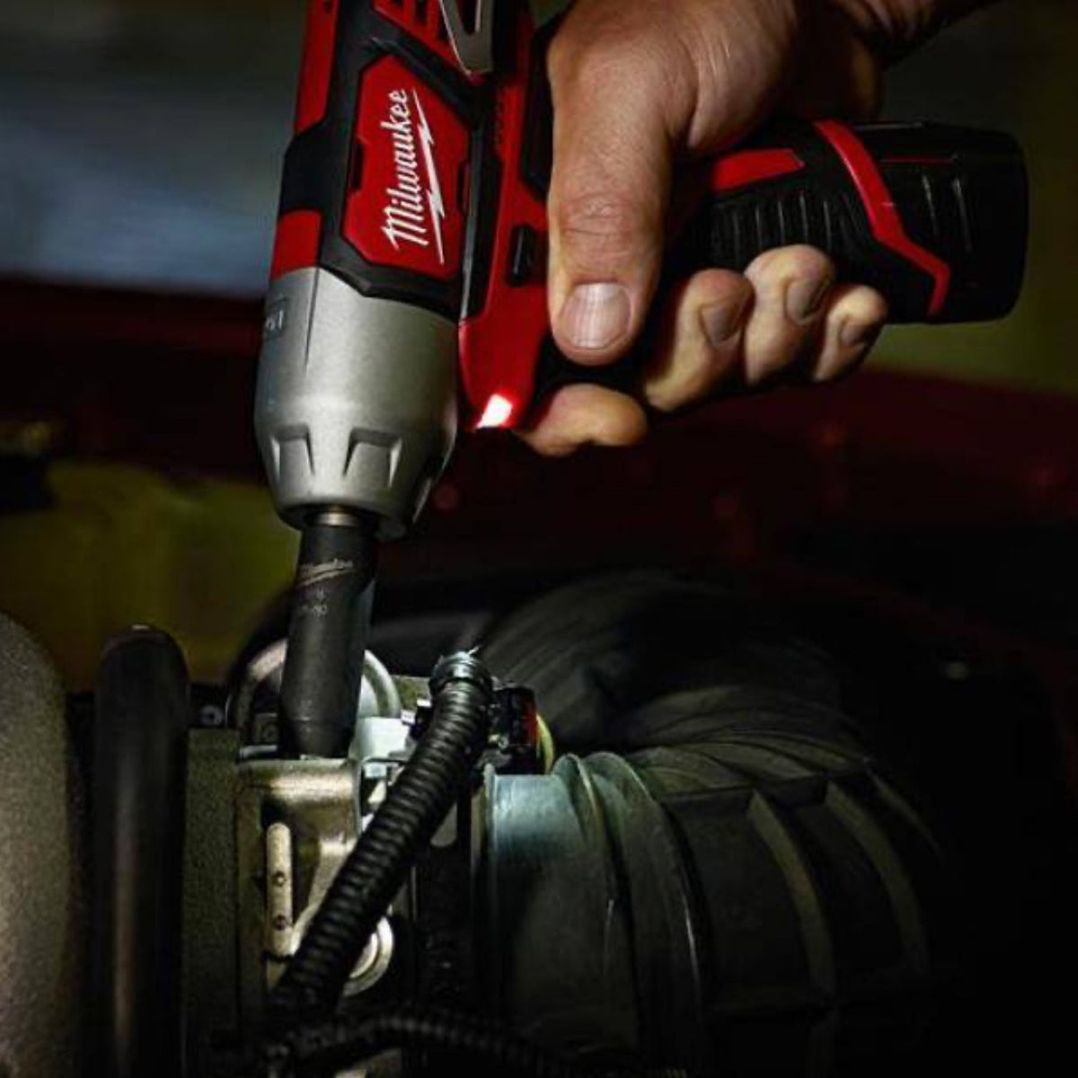 Genuine Milwaukee M12 Cordless Ratchet 2463-20