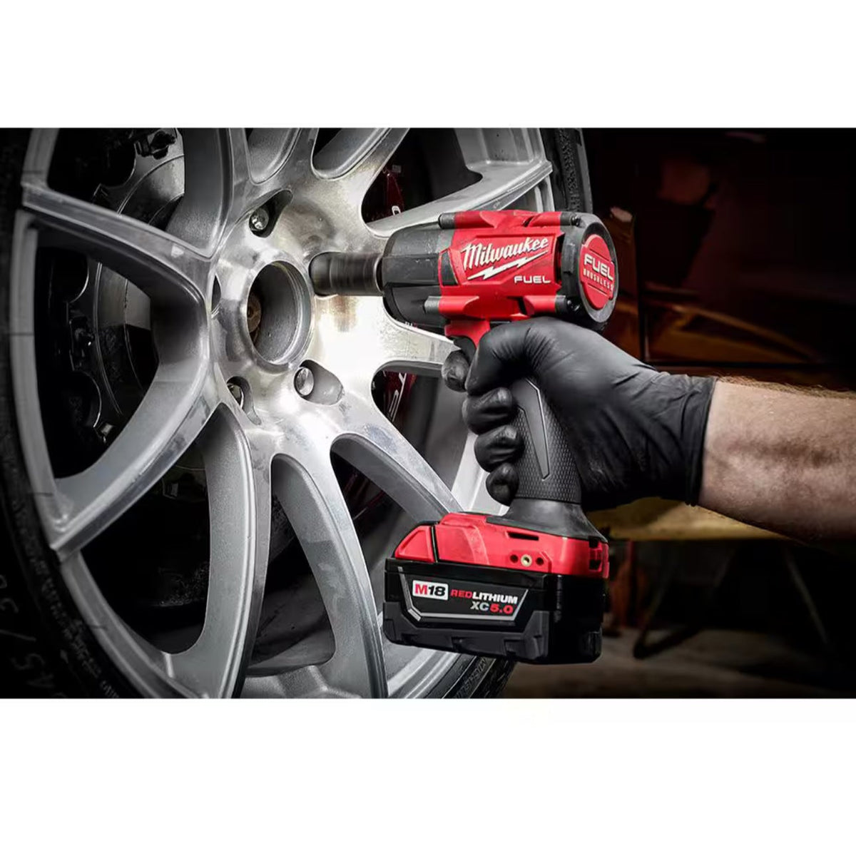 Milwaukee M18 FUEL 2962-20 Impact Wrench with AUTO SHUT-OFF and Bolt Removal Control