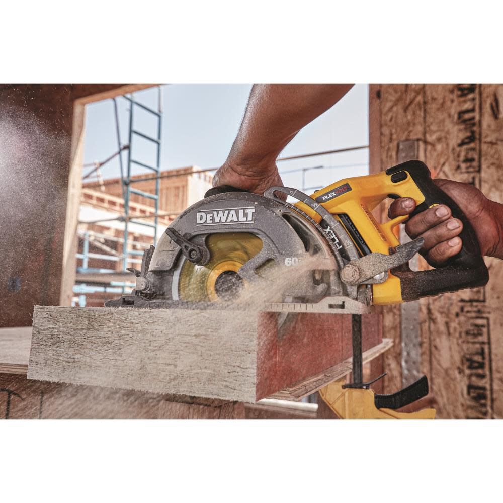 DEWALT Brushless 7-1/4 Inch Cordless Circular Saw