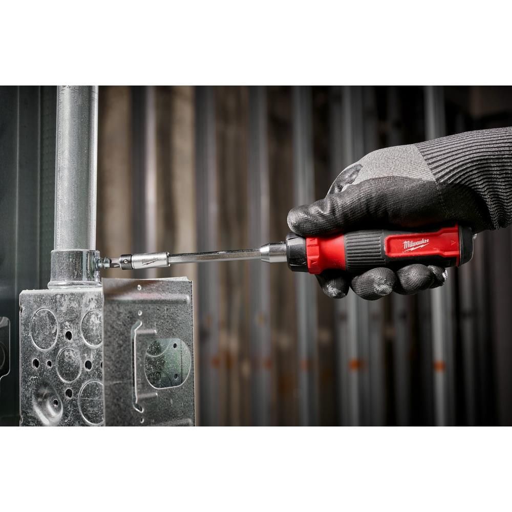Milwaukee Ergonomic Multi-Bit Hand Screwdriver